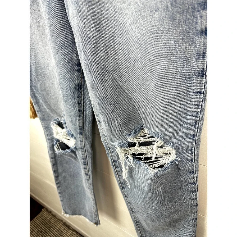 NWT Good American Distressed Knee, raw hem Jean sz 0/25 - Picture 4 of 6